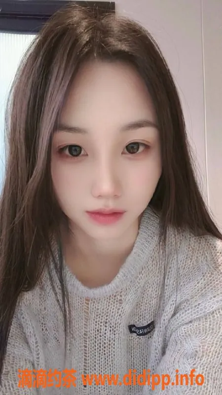 重庆楼凤资源信息,江北小柔，19岁 48kg，水中服务独特体验