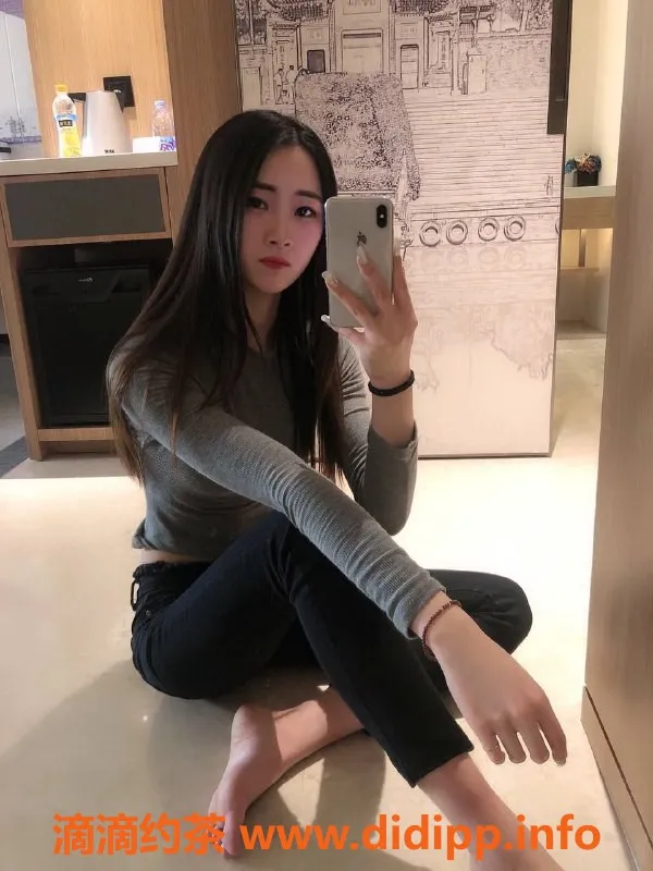 成都楼凤-中和秋天，身材靓丽促销热辣服务