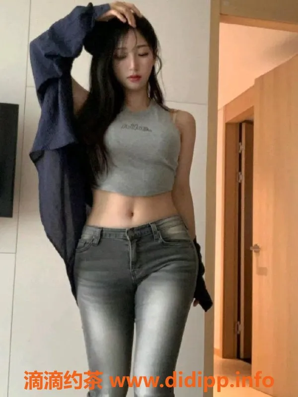 广州楼凤资源信息,广州JK宝宝，25岁，168cm，52kg，胸围36D，只需800元