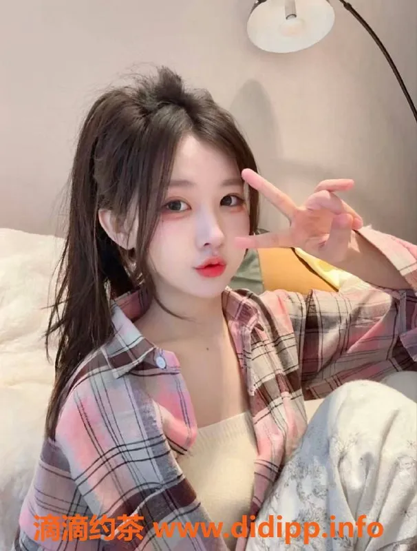 北京楼凤资源信息,丰台嫩妹露露，1300元服务笑容可掬