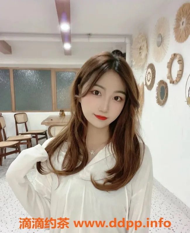 深圳楼凤-光明 158cm 42kg B杯 24岁可外出服务