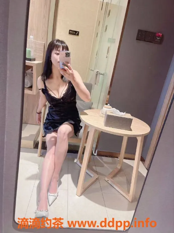 宁波上门服务-25岁美腿尤物，体重54，服务多样，尽享鸳鸯浴