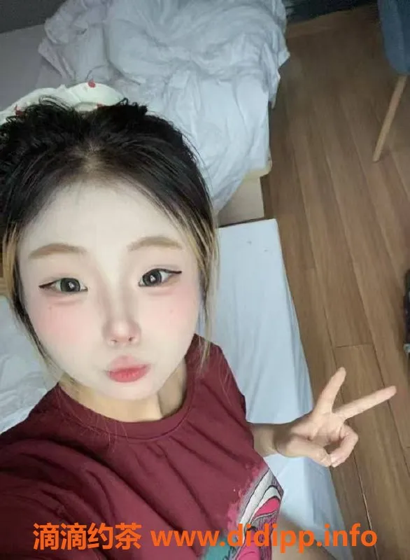 东莞楼凤-常平小伍，服务专业，已验证女神