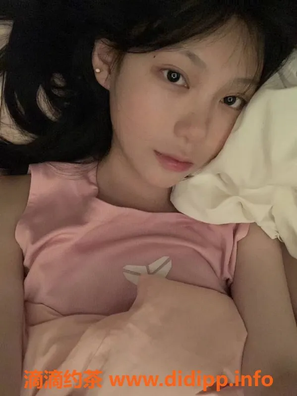 昆明楼凤-盘龙小猫 900元体验 超值嫩妹服务