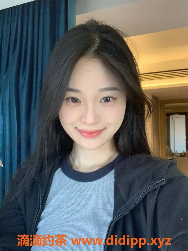 郑州楼凤-管城区26岁悦悦，160cm/45kg，带你享受多样服务