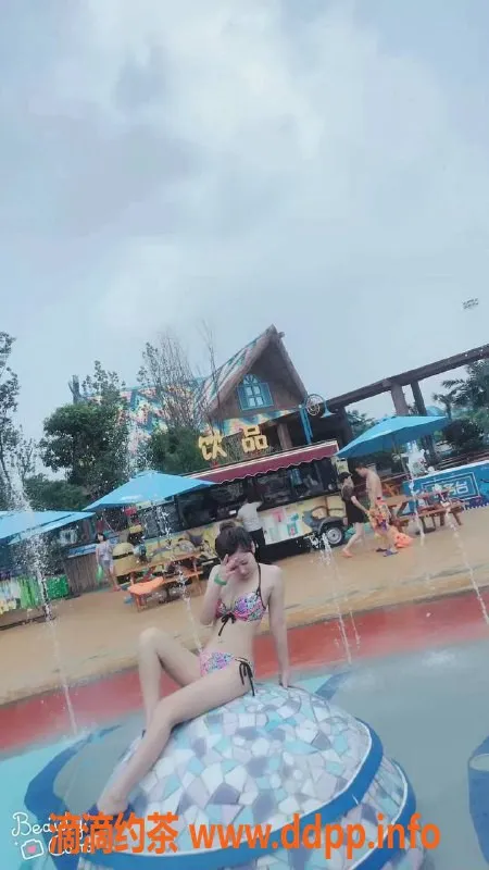 郑州楼凤-管城区23岁格格，身高162cm，44kg，激情爱爱服务