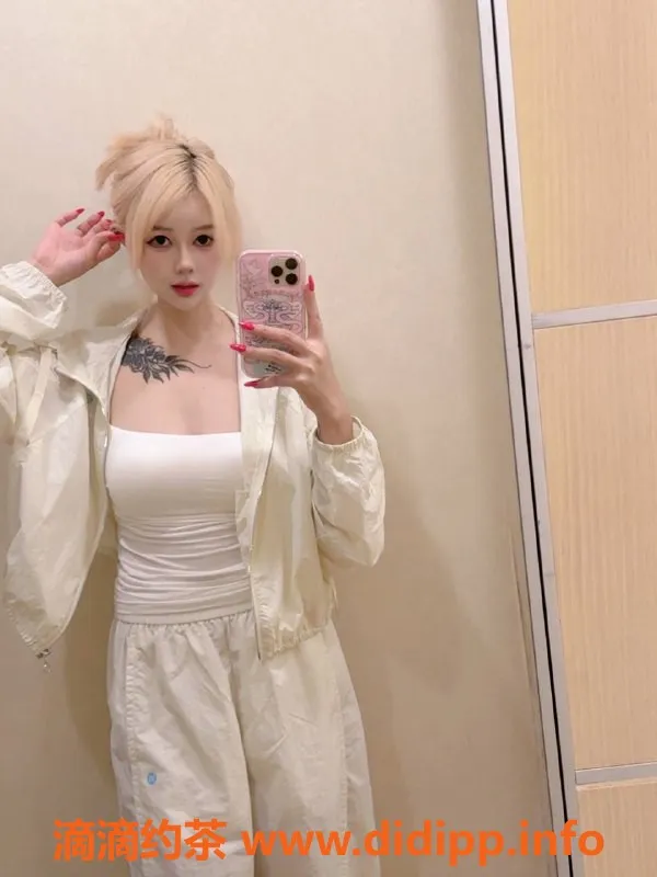 北京楼凤-朝阳泡泡，04嫩妹，童颜巨乳，甜蜜可人