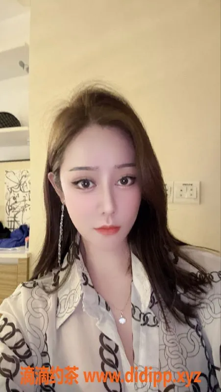 广州楼凤-番禺小热巴，水费600/1100，绝对不容错过！