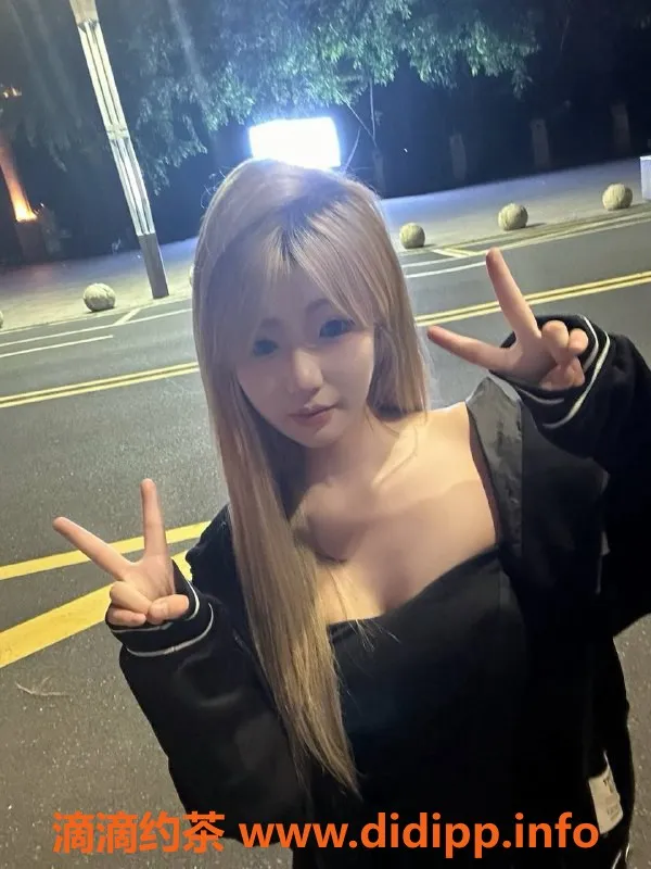 台州楼凤-青浦区初曼，166cm C罩杯，800P无套路服务