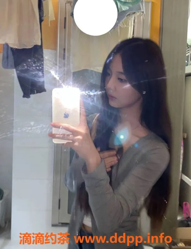 烟台楼凤资源信息,莱山区新上学妹，真实生活照，令人心动