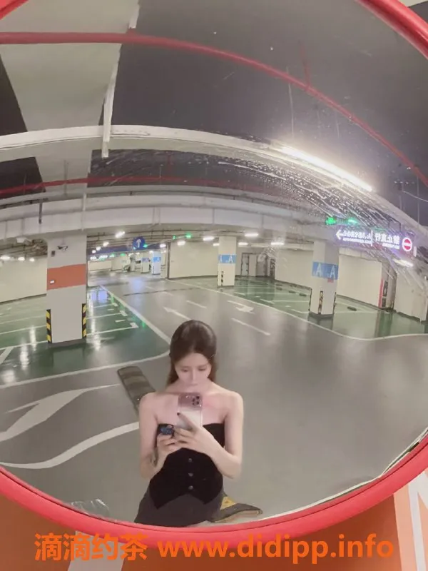 深圳楼凤-深圳南山御姐，双飞体验仅需2000元