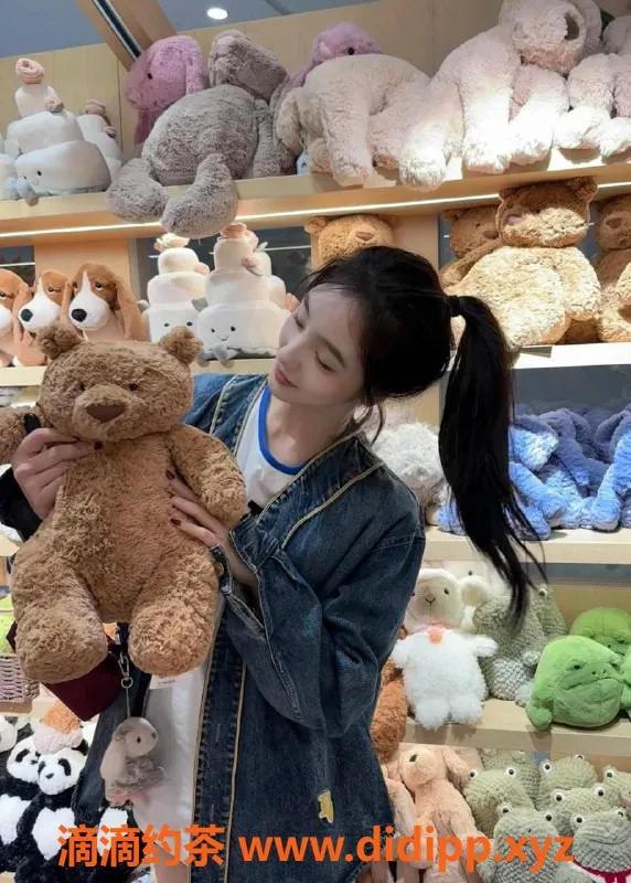 台州楼凤-静安区瑶瑶，167cm 49kg，靠谱品茶享受