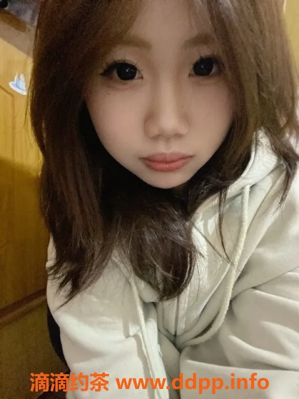 成都楼凤资源信息,成华区瑶瑶，18岁，身高160，胸围B+，550元体验