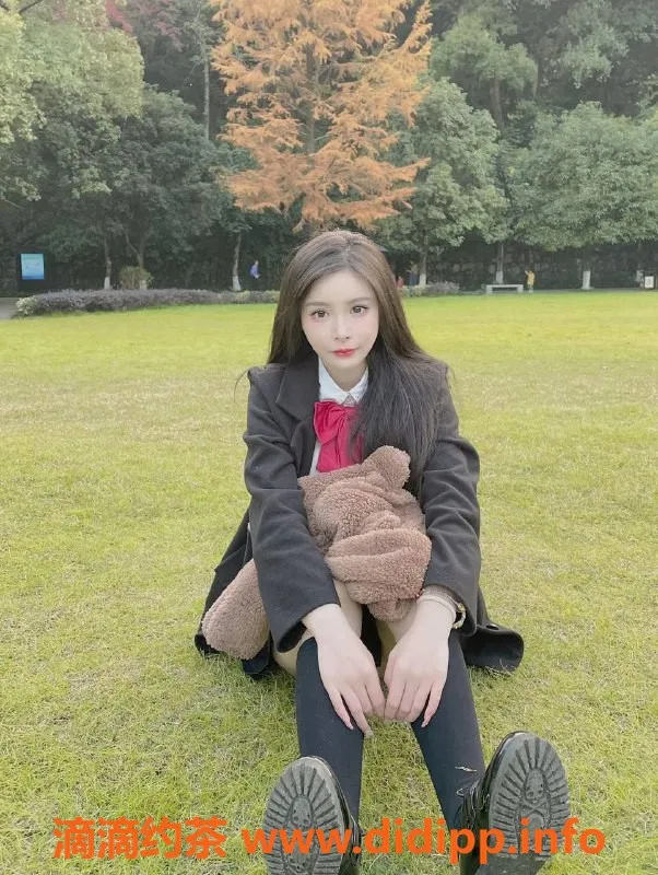 赣州楼凤-165cm性感尤物，乖巧三点粉首秀