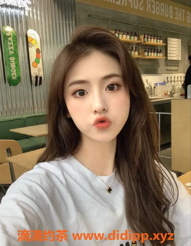 烟台楼凤资源信息,高颜值学妹洋洋，163cm，18岁，90斤，制服诱惑等你来体验！