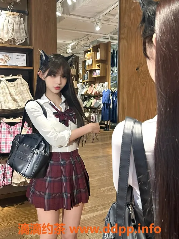 乌鲁木齐楼凤-蒋梦瑶-20岁166cm纯欲甜美，小巧玲珑