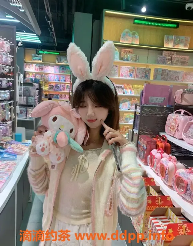 台州楼凤-上海浦东小梦，165cm C胸，40kg，700P起