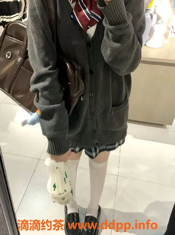 台州楼凤-上海奉贤区小Q 43kg 163cm 无套路喝茶服务