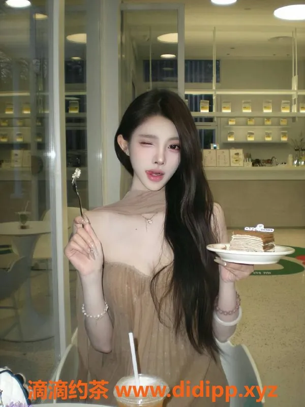 台州楼凤-路桥区叶灵儿，170身高38E，服务热情价位1200起