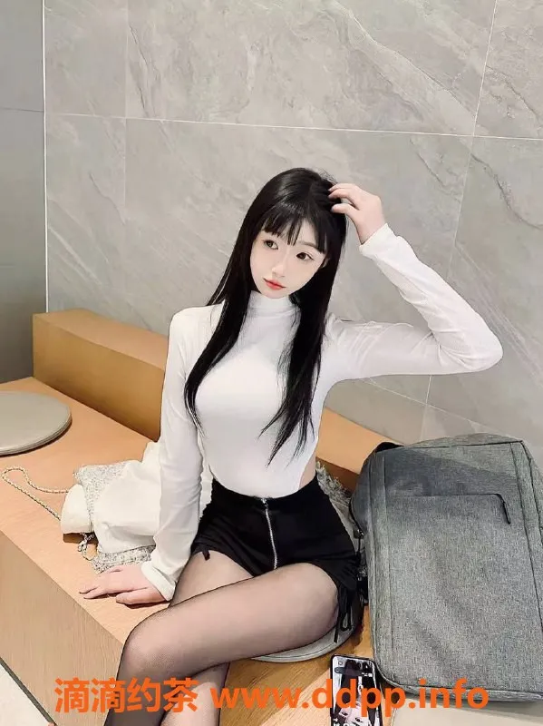 台州楼凤-上海黄埔区 🌹小雨 18岁，168cm 43kg C+身材，800P上门服务