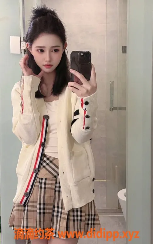 台州楼凤-上海松江茜茜 21岁 163cm 88斤 免费咨询