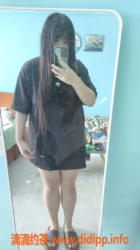 烟台楼凤-芝罘区甜美学妹小胖妹，175高价优