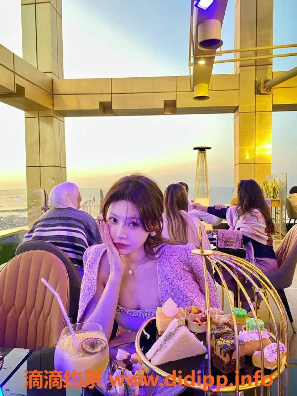 赣州楼凤-温柔可人小女友，气质佳配合高