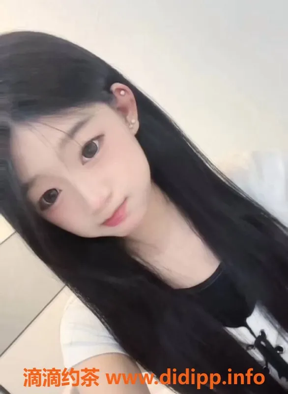 台州楼凤-上海嘉定区若一，18岁165cm，800P品茶服务