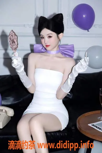 潍坊楼凤-高新区欢欢：22岁，168cm，96斤，800元/晚