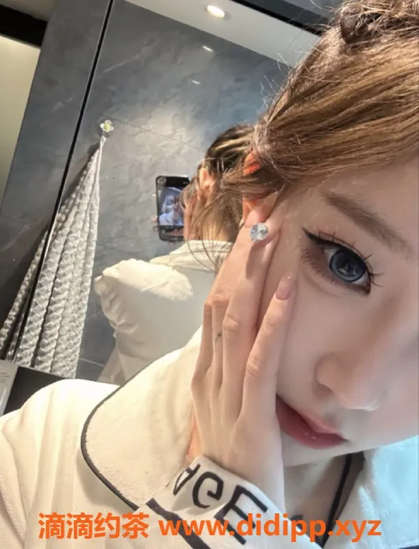 潍坊楼凤资源信息,高新区田欣，167cm 95斤，18岁，诱惑包夜4000