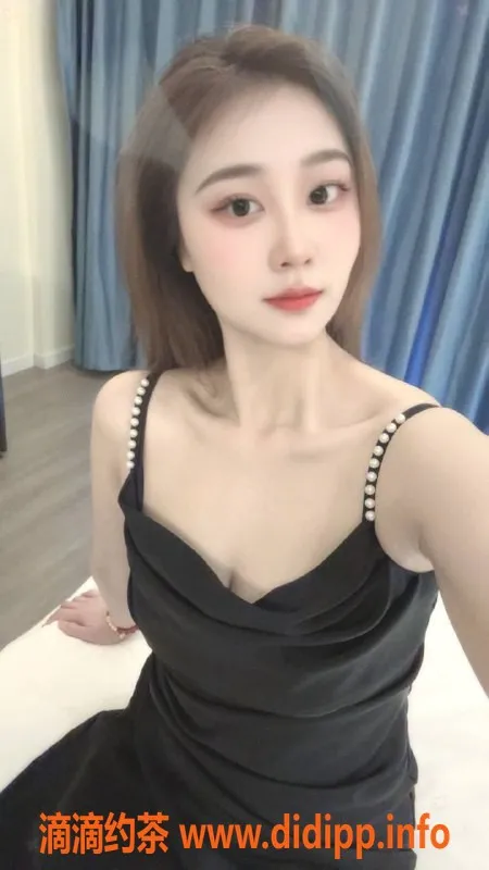 台州楼凤-台州路桥区颜颜，21岁165cm，600元顶级服务