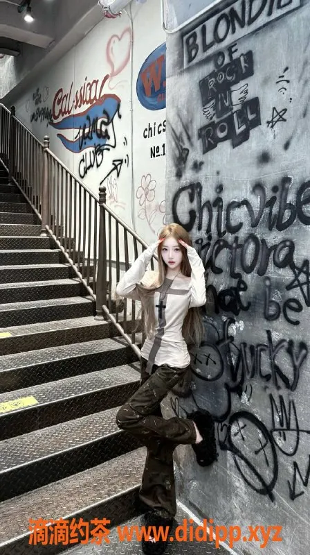 潍坊楼凤-潍坊奎文区18岁舞蹈生，身高165，体重80