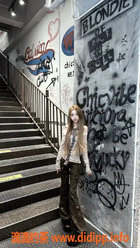 潍坊楼凤-潍坊奎文区18岁舞蹈生，身高165，体重80