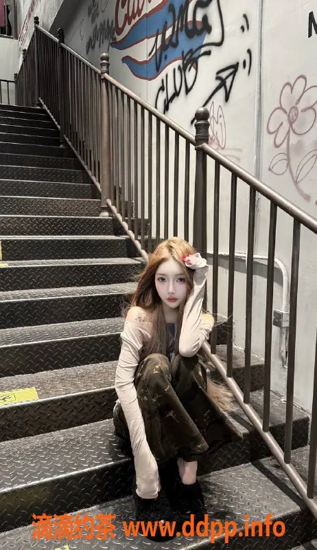 潍坊楼凤-潍坊奎文区18岁舞蹈生，身高165，体重80