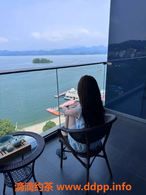 潍坊楼凤-潍坊高新区嫩模，167cm，94斤，C罩杯