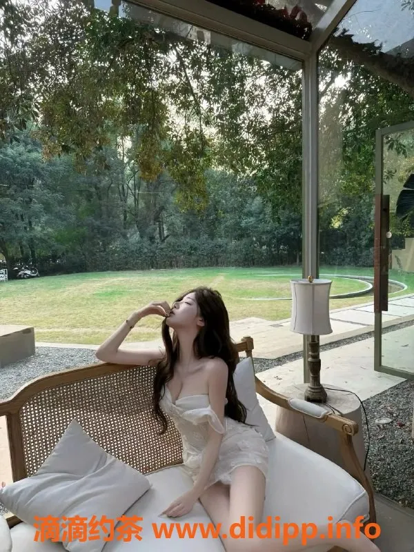 台州楼凤-台州小云朵，165cm C+胸围，年龄04，600元品茶