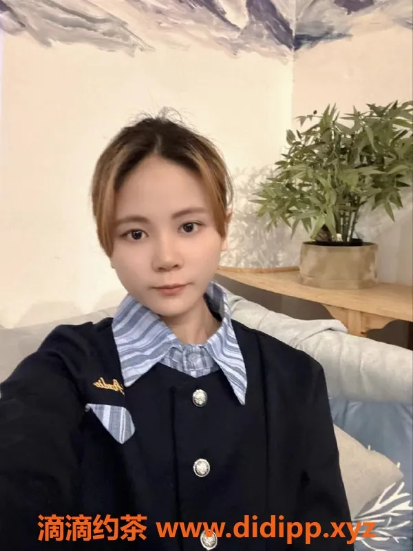 成都楼凤-成都小洁，19岁，161cm，体重86斤，服务仅600元