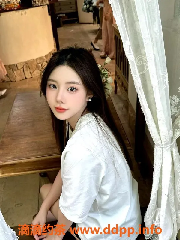 杭州楼凤-杭州西湖清纯美少女夏雨，身高164，43kg，1200元体验