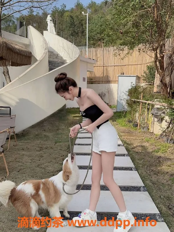 潍坊楼凤-潍坊高新区22岁模特，166cm身高，翘臀A4腰！