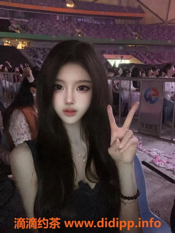 深圳楼凤-深圳叶灵儿，激情服务只需2200元