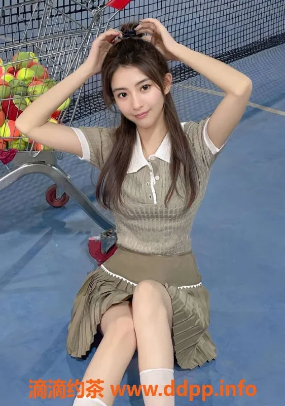 潍坊楼凤-奎文娜娜：163CM、90斤、25岁，800元带工作室服务