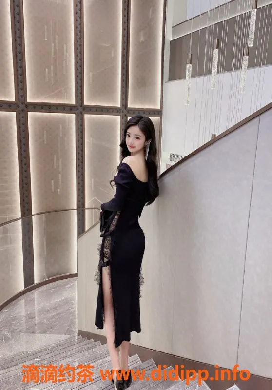 潍坊楼凤-潍坊高新区高颜值瑜伽老师，身高166，体重96