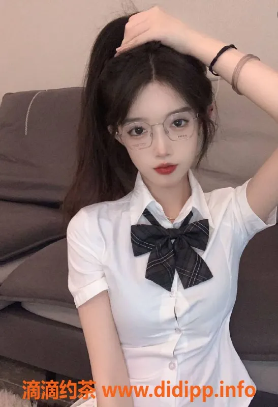 烟台楼凤-橡树湾中端学妹，服务热情