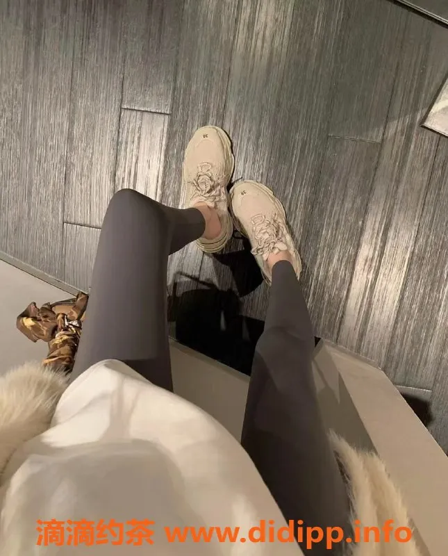 潍坊楼凤资源信息,高新区21岁玫瑰，166cm，90斤，1000元体验