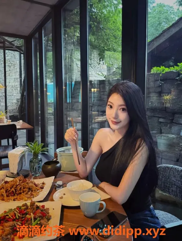 潍坊楼凤资源信息,高新区甜甜，166cm 90斤 18岁，1000元带工作室