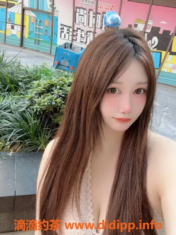 台州楼凤-台州佩奇，19岁，165cm，D+胸，600元畅享服务