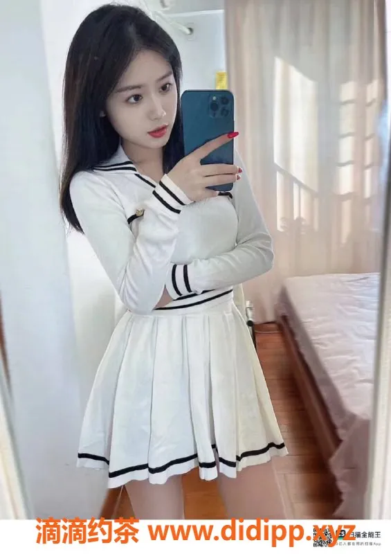 赣州楼凤-03女神周周，164cm，92斤，36C，服务超赞！