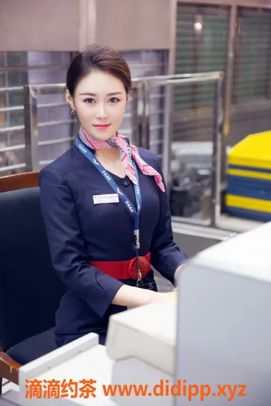 潍坊楼凤-高新区空姐，173cm、100斤、23岁，800元带工作室