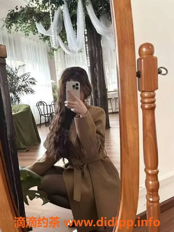 赣州楼凤-23岁初恋感小水，170cm高挑嫩妹，陪浴服务700起