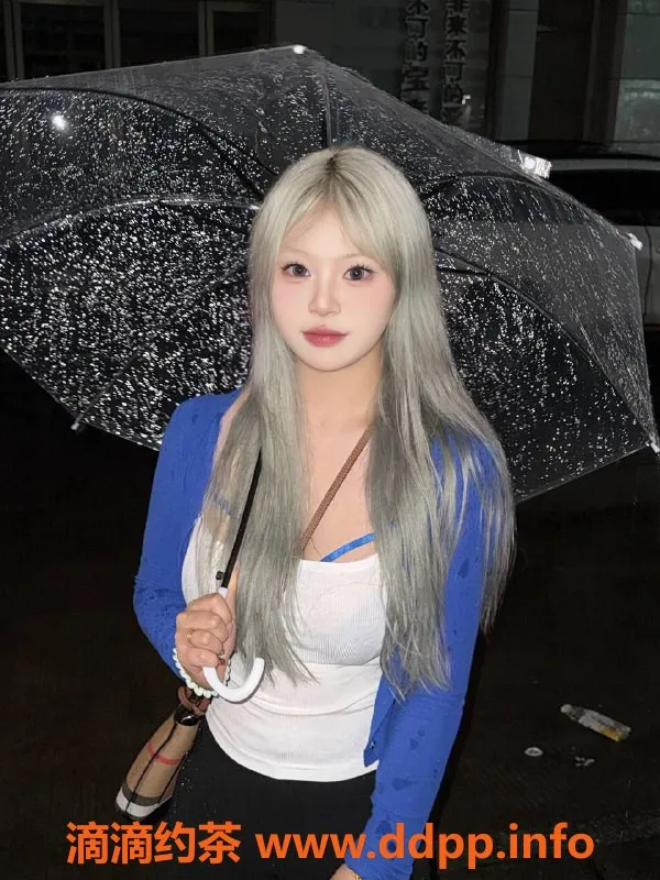 台州楼凤-台州黄岩洛洛，165cm，50kg，600起价